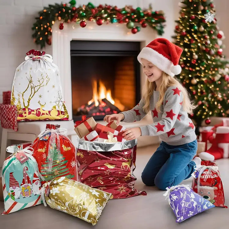 Deluxe Christmas Gift Bag Set