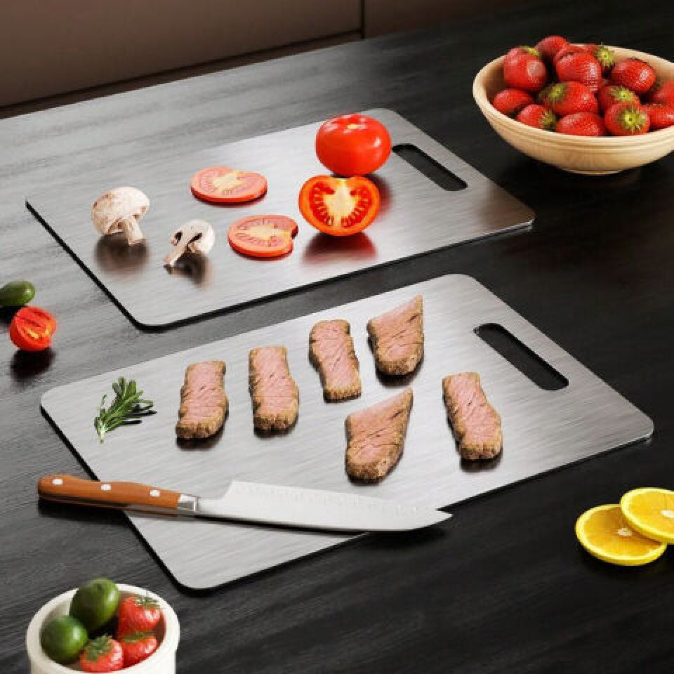 SnuggyHome Titanium Cutting Board